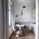Homewell Boutique 아파트 *